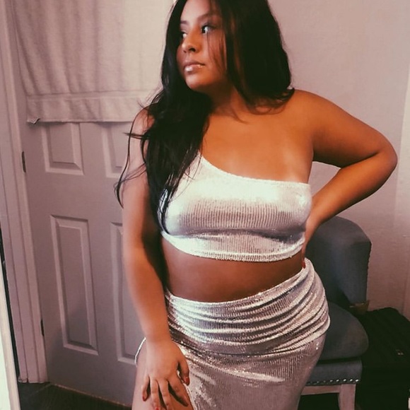 MATCHING SET SEQUIN! - Picture 3 of 3